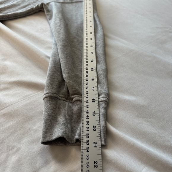 Old Navy Women's Long Sleeve Split Back Sweatshirt Tie Hem Gray Size Large - Picture 11 of 14